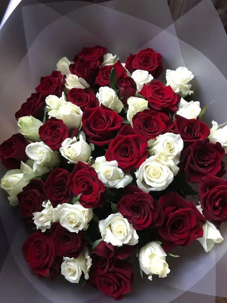 FloraVertiSpectrum workshop space where corporate flower arrangements are designed and prepared for business delivery